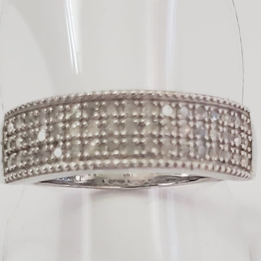 (NWOT) .52 Ctw Diamond Band
